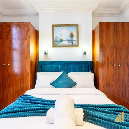 Griffin House Hotel-3